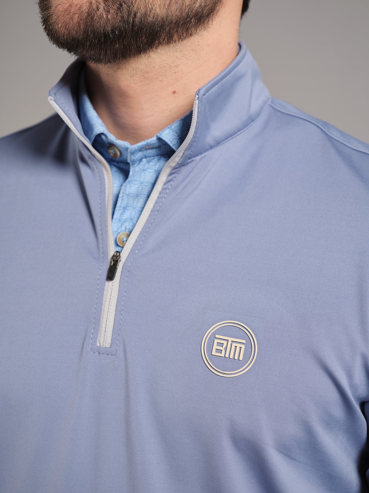 Pullover de Golf para Hombre Azul Clarito – Comodidad y Rendimiento – BTM Golf