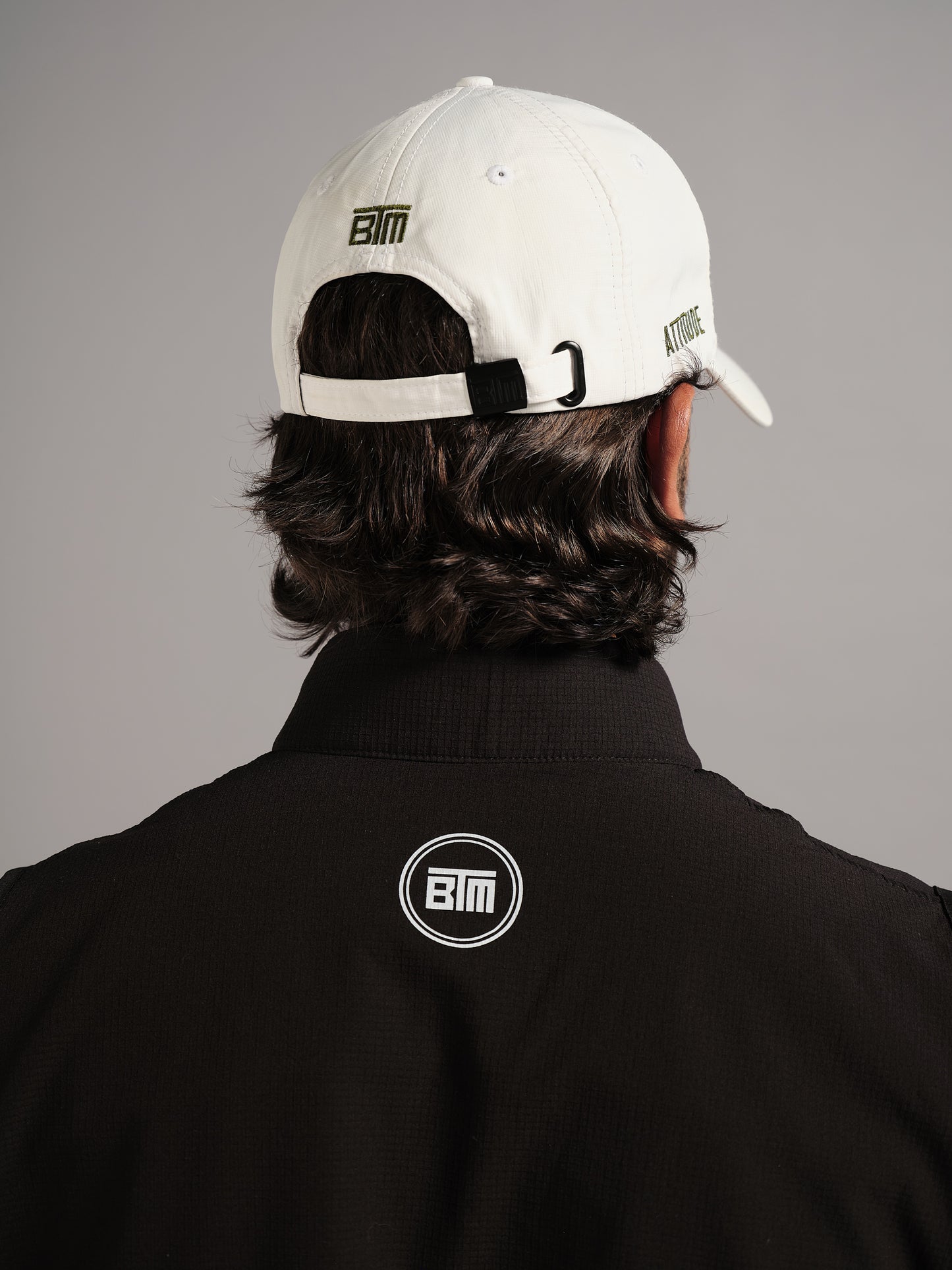 Chaleco Impermeable de Golf para Hombre Negro – Rendimiento y Protección – BTM Golf